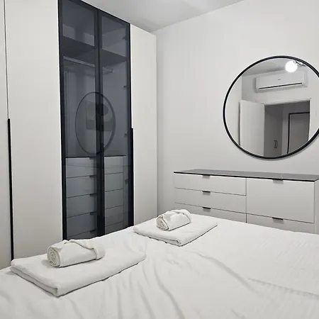 Valentino Zirkon Apartment