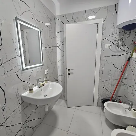 Valentino Zirkon Apartment *