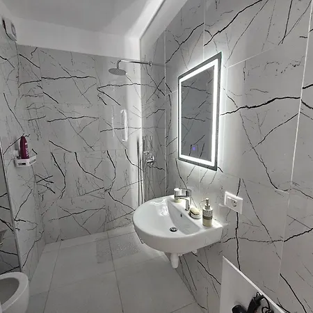 Valentino Zirkon Apartment *